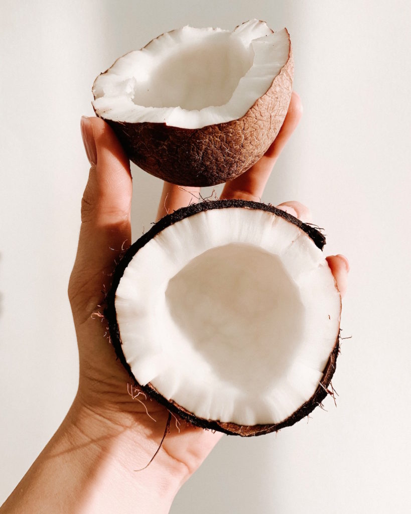 Huile de coco : quelle utilisation pour la peau ?